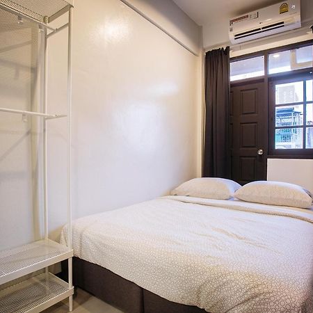 T3 Two Bedrooms Wifi Full Kitchen 1 Min To Bts Банкок Екстериор снимка
